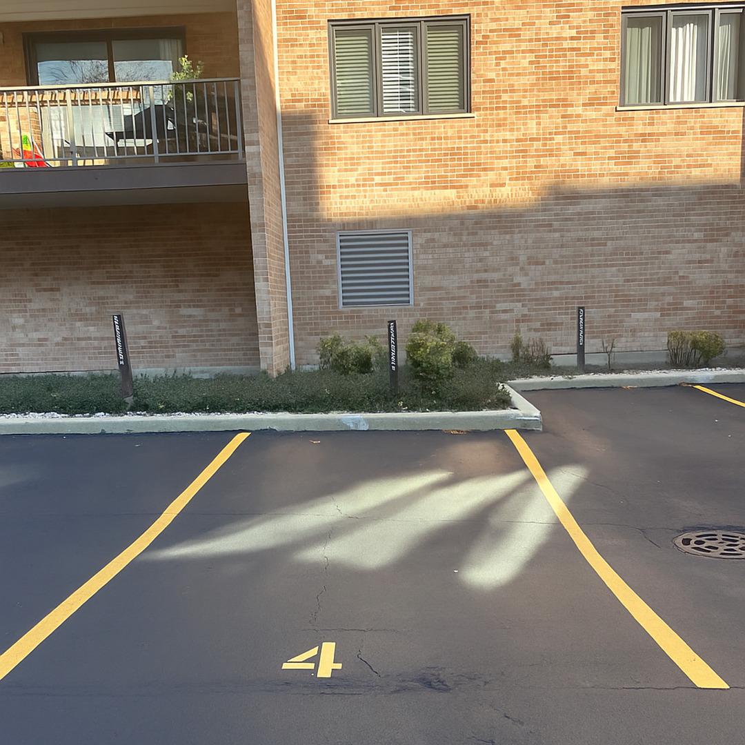 905 Center Street #208, Des Plaines, IL 60016