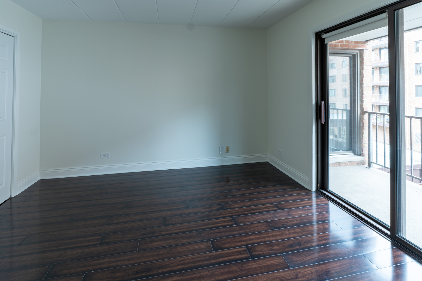 905 Center Street #208, Des Plaines, IL 60016