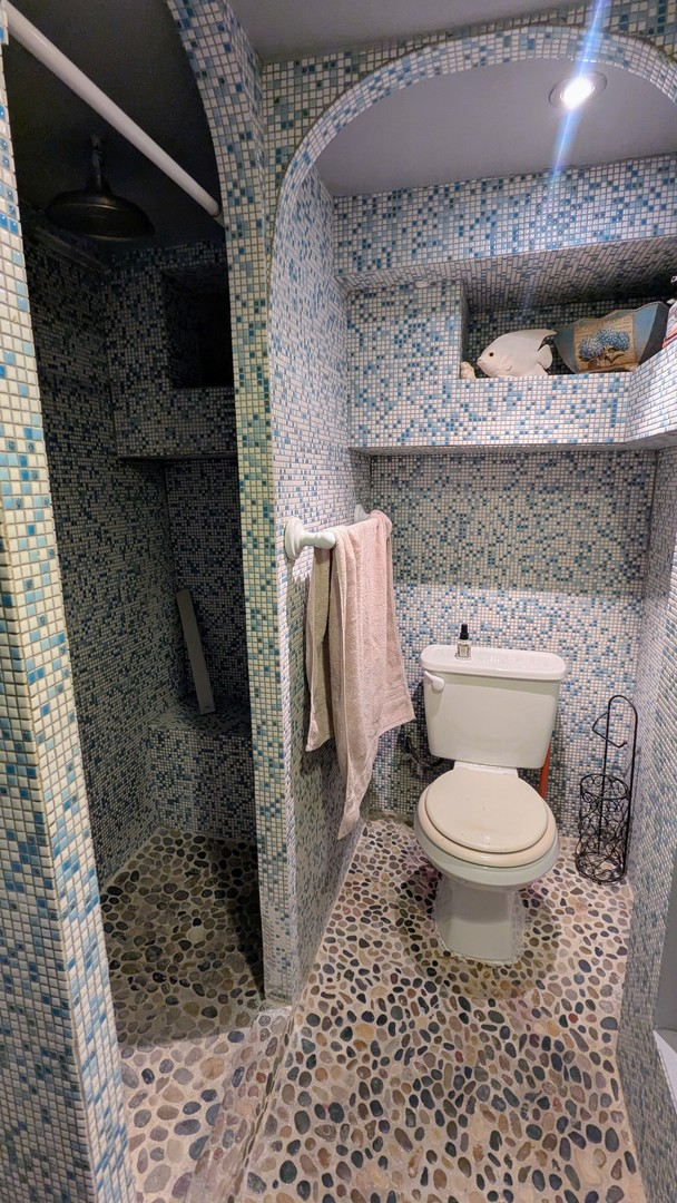 23 N JACKSON Street, Waukegan, IL 60085