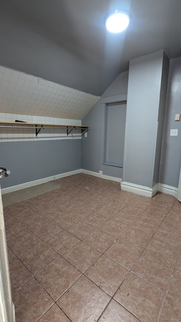 23 N JACKSON Street, Waukegan, IL 60085