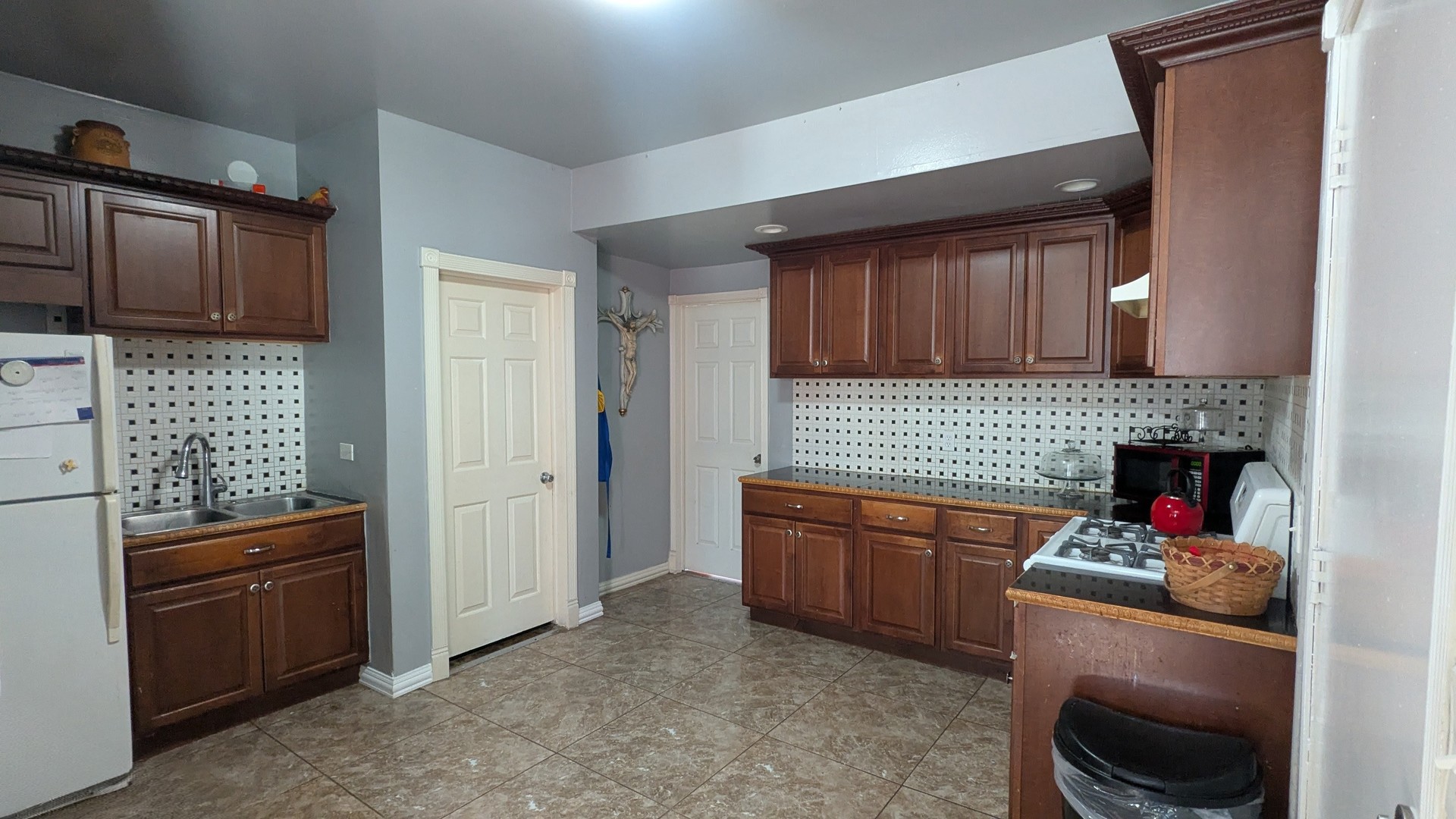 23 N JACKSON Street, Waukegan, IL 60085