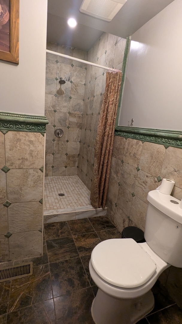 23 N JACKSON Street, Waukegan, IL 60085