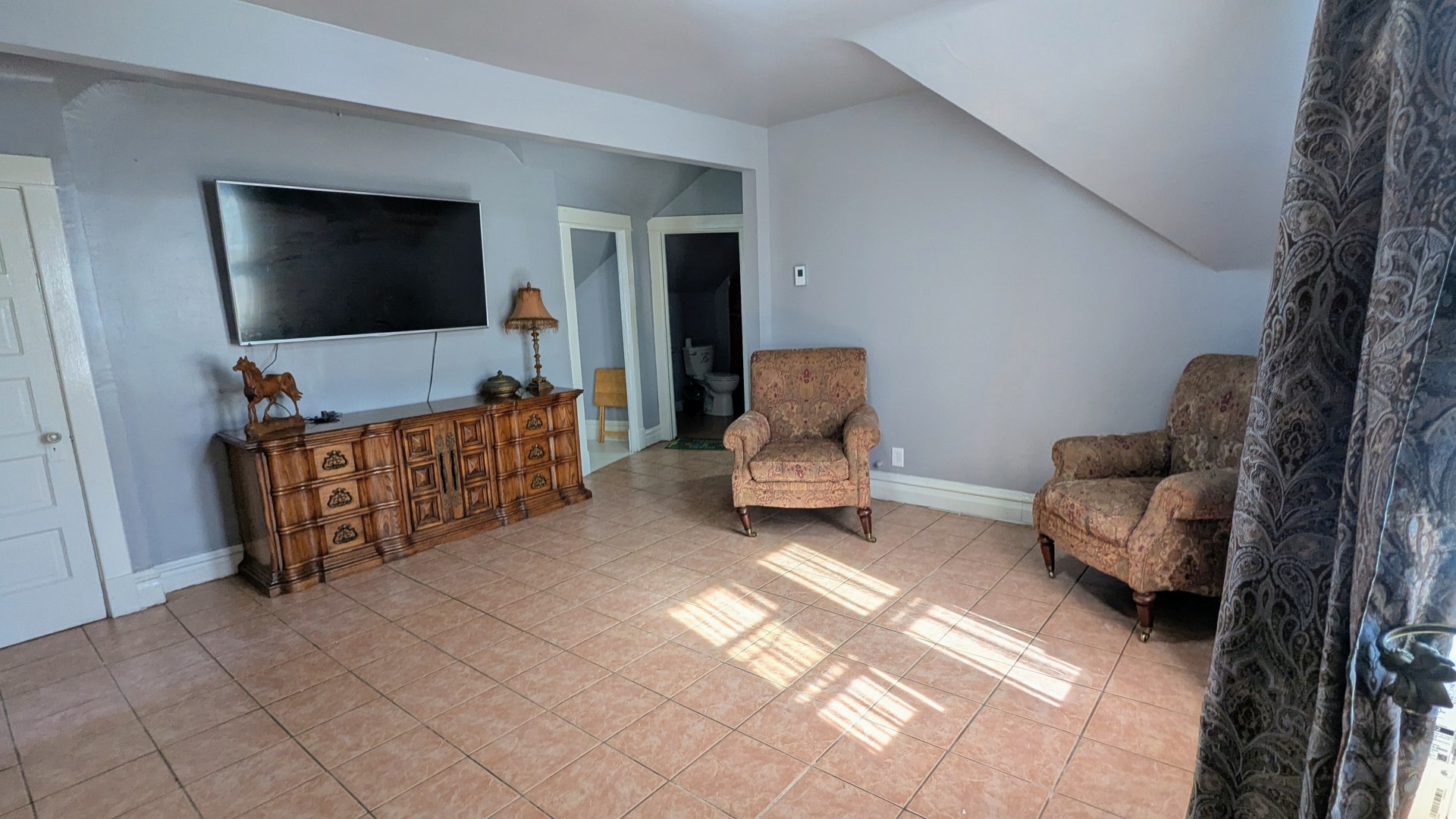 23 N JACKSON Street, Waukegan, IL 60085