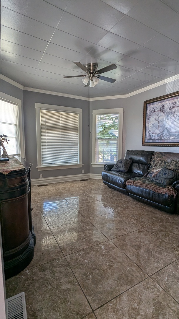 23 N JACKSON Street, Waukegan, IL 60085