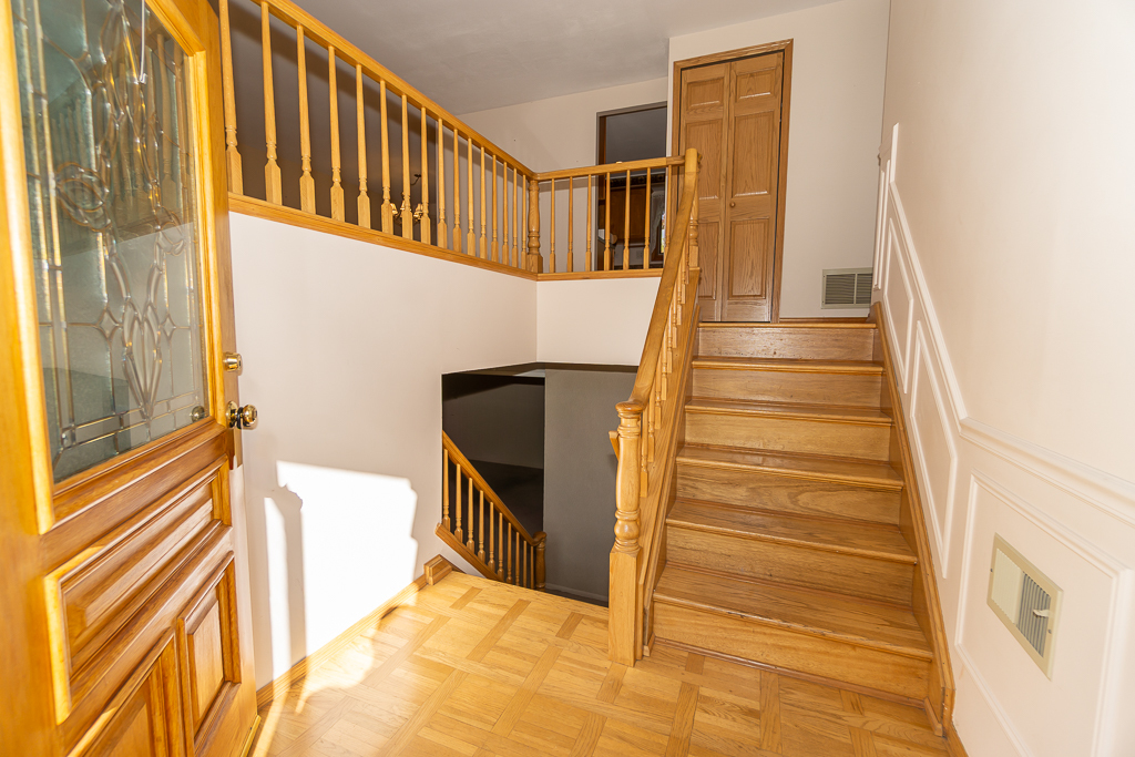 1908 Capri Lane, Schaumburg, IL 60193