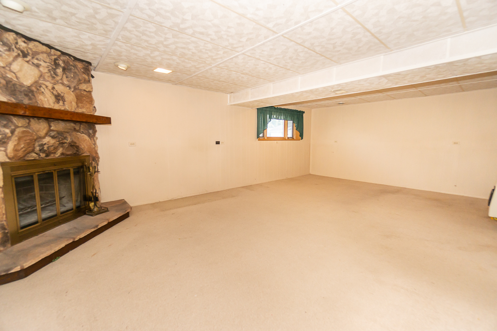 1908 Capri Lane, Schaumburg, IL 60193