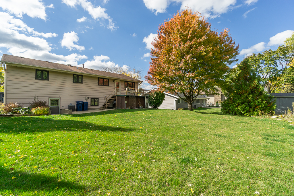 1908 Capri Lane, Schaumburg, IL 60193