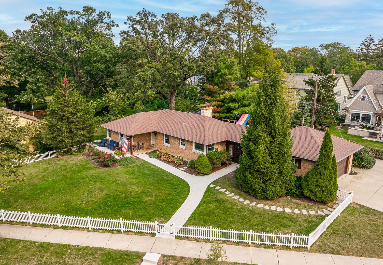 4637 Oakwood Avenue, Downers Grove, IL 60515