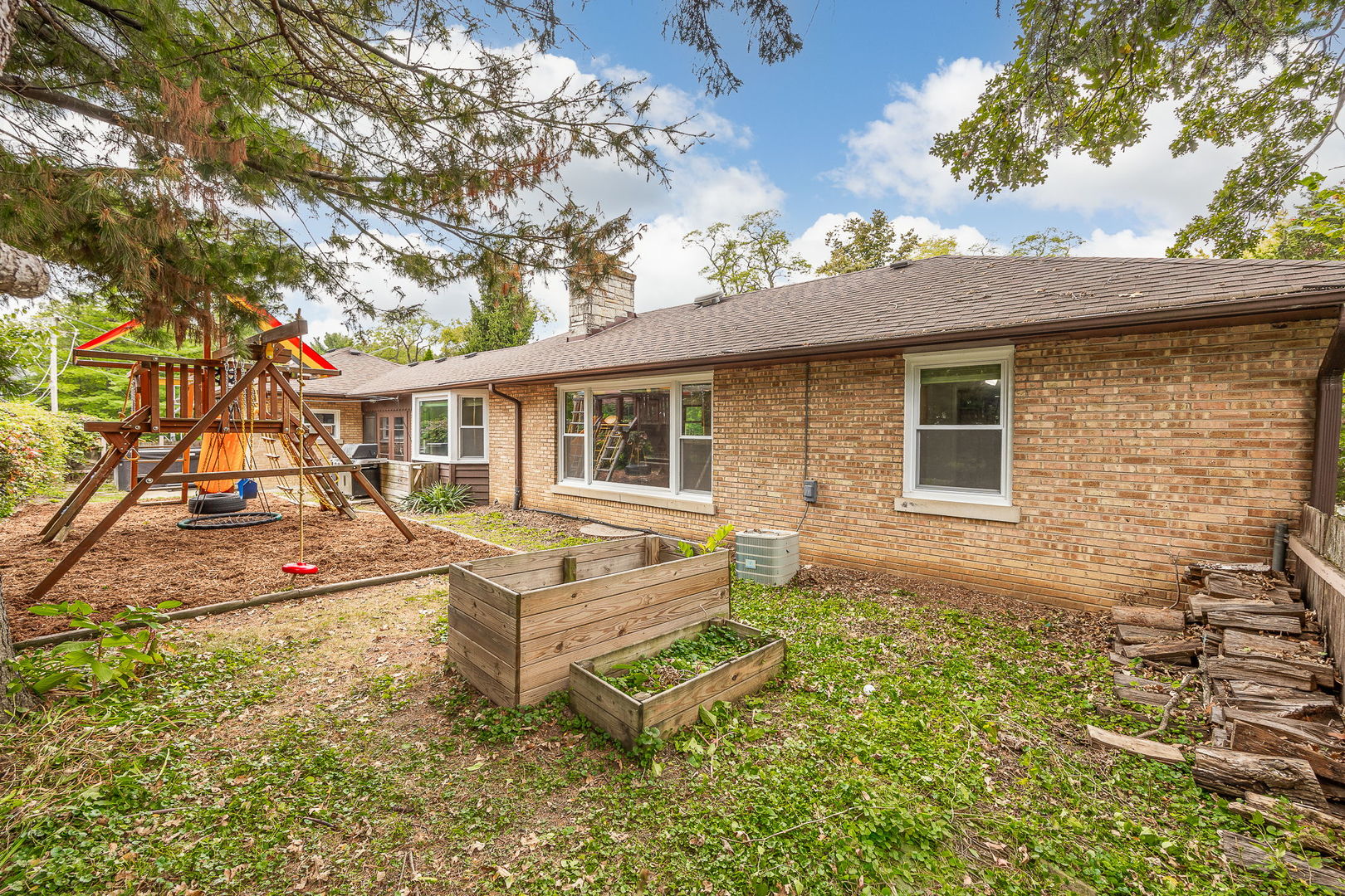 4637 Oakwood Avenue, Downers Grove, IL 60515