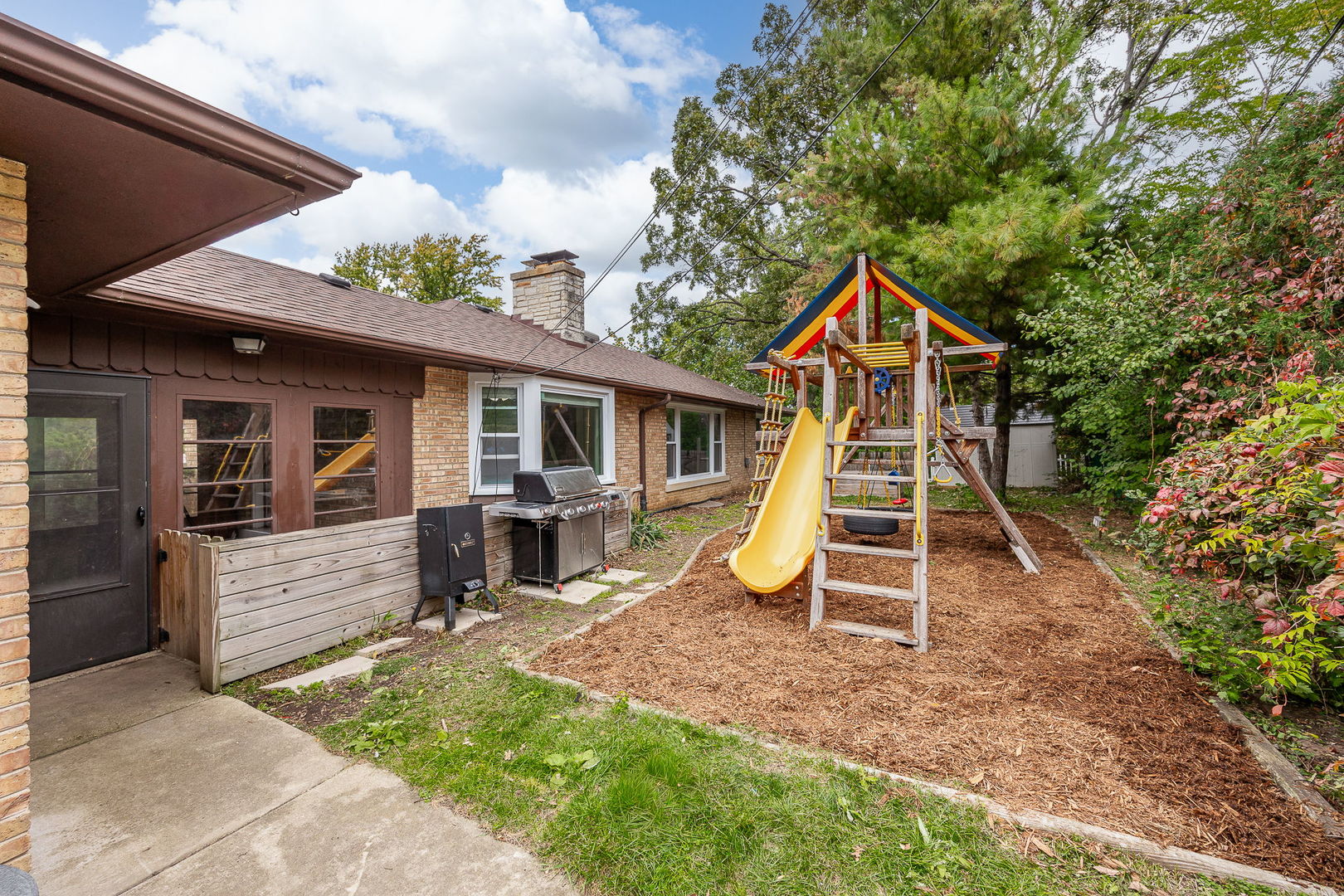 4637 Oakwood Avenue, Downers Grove, IL 60515