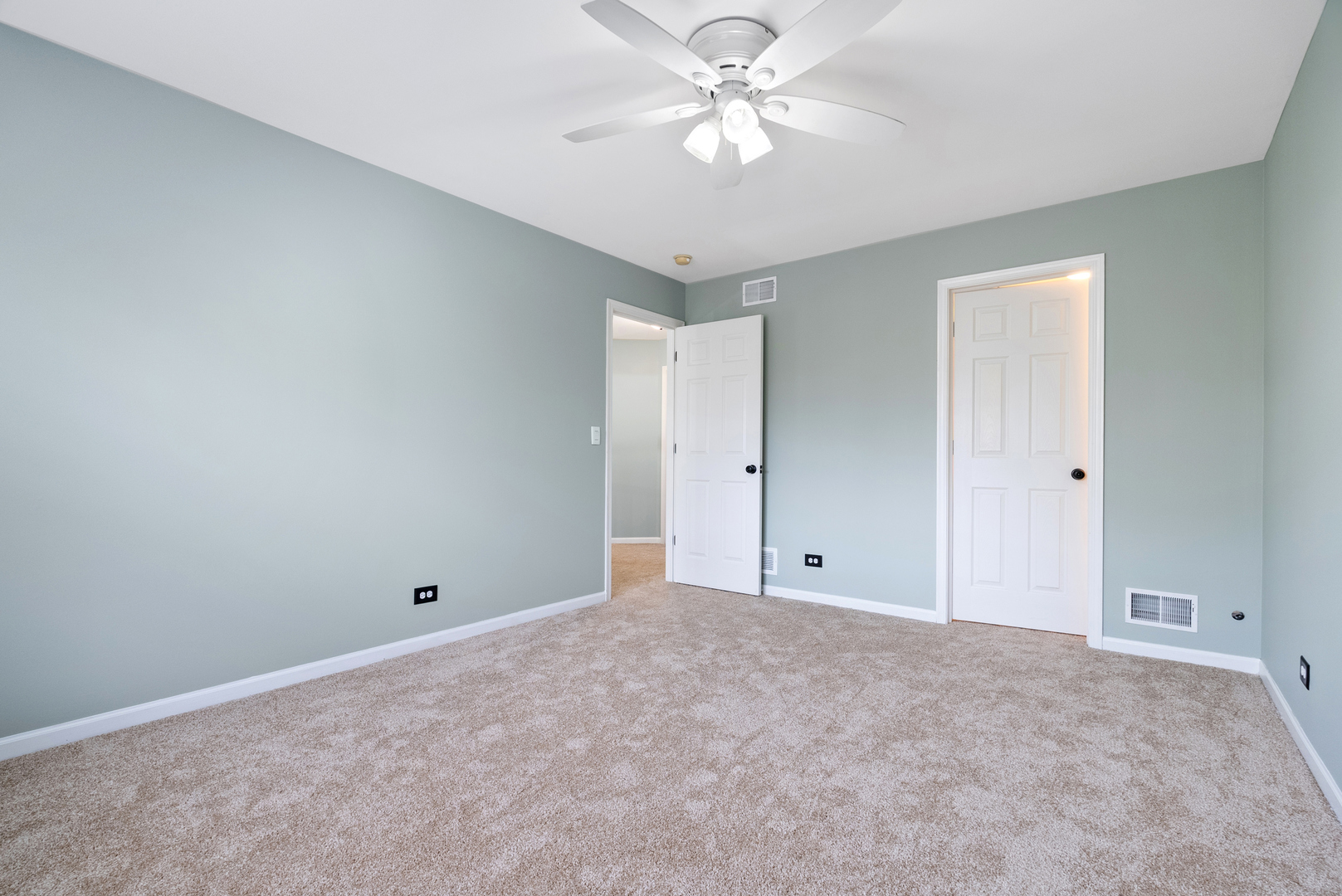 2197 Wilson Creek Circle, Aurora, IL 60503