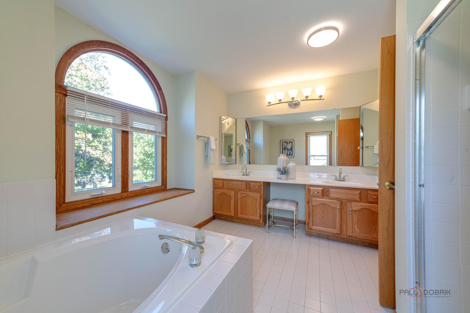 126 S Fiore Parkway, Vernon Hills, IL 60061