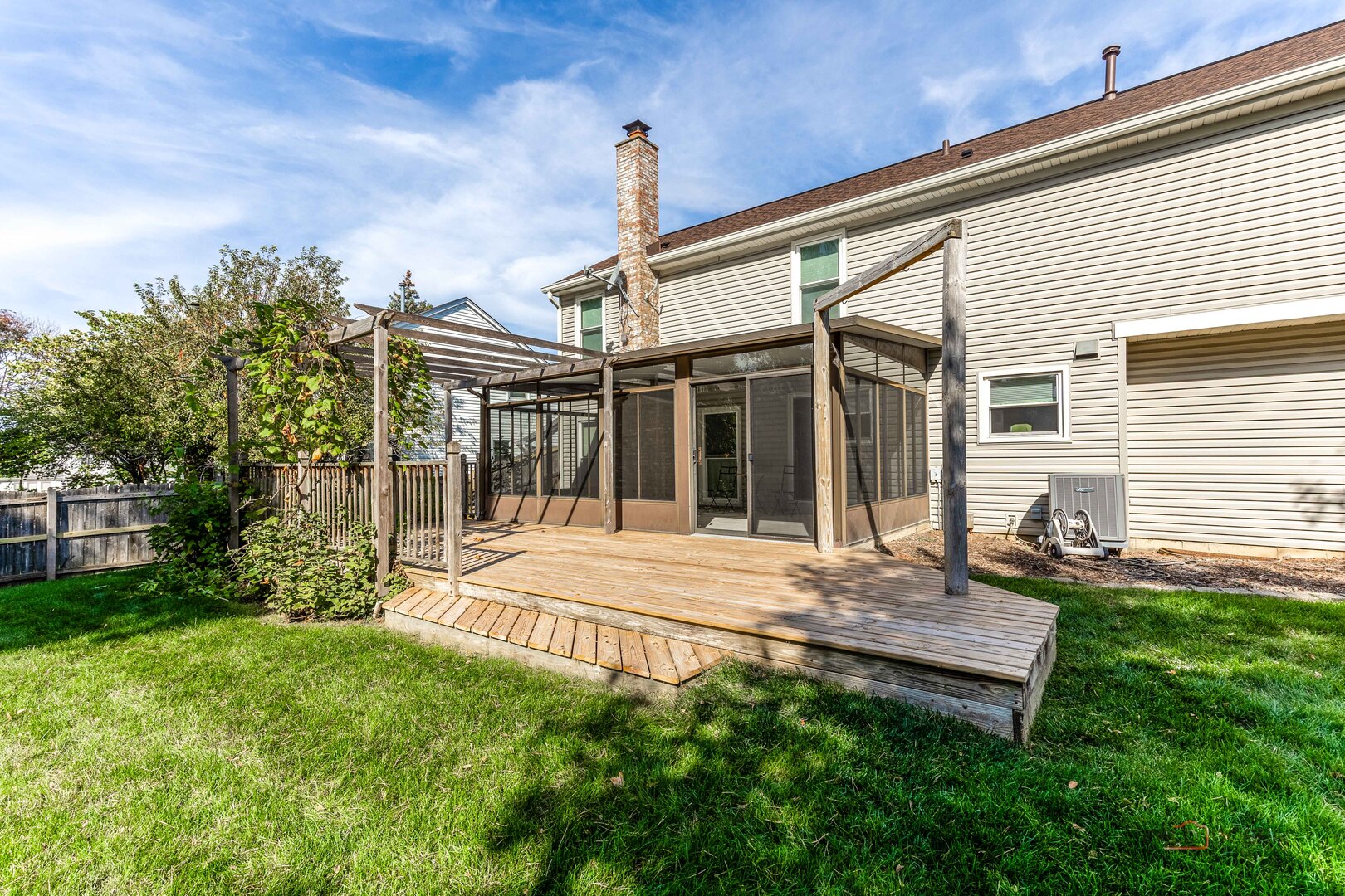 126 S Fiore Parkway, Vernon Hills, IL 60061