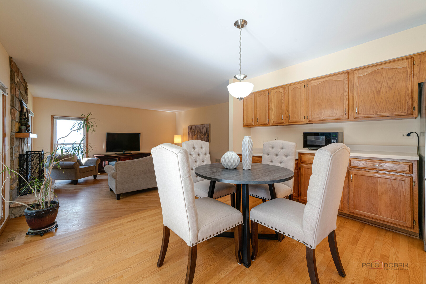 126 S Fiore Parkway, Vernon Hills, IL 60061