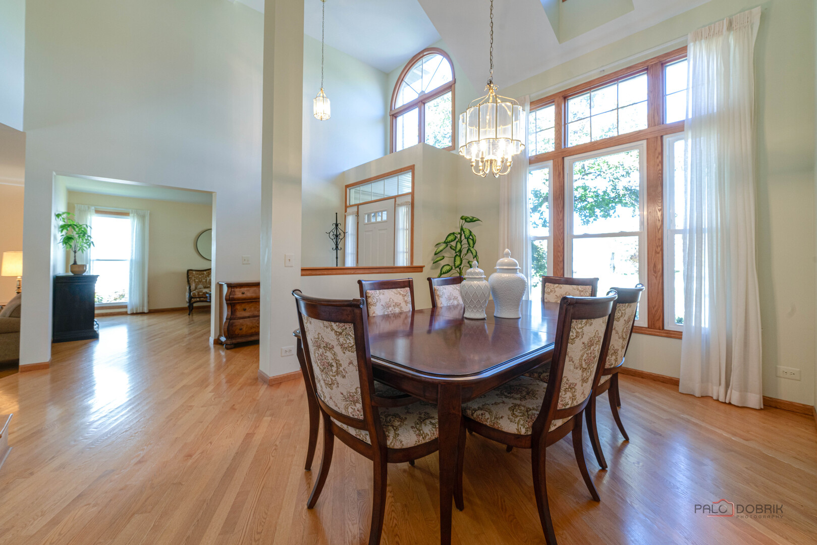 126 S Fiore Parkway, Vernon Hills, IL 60061