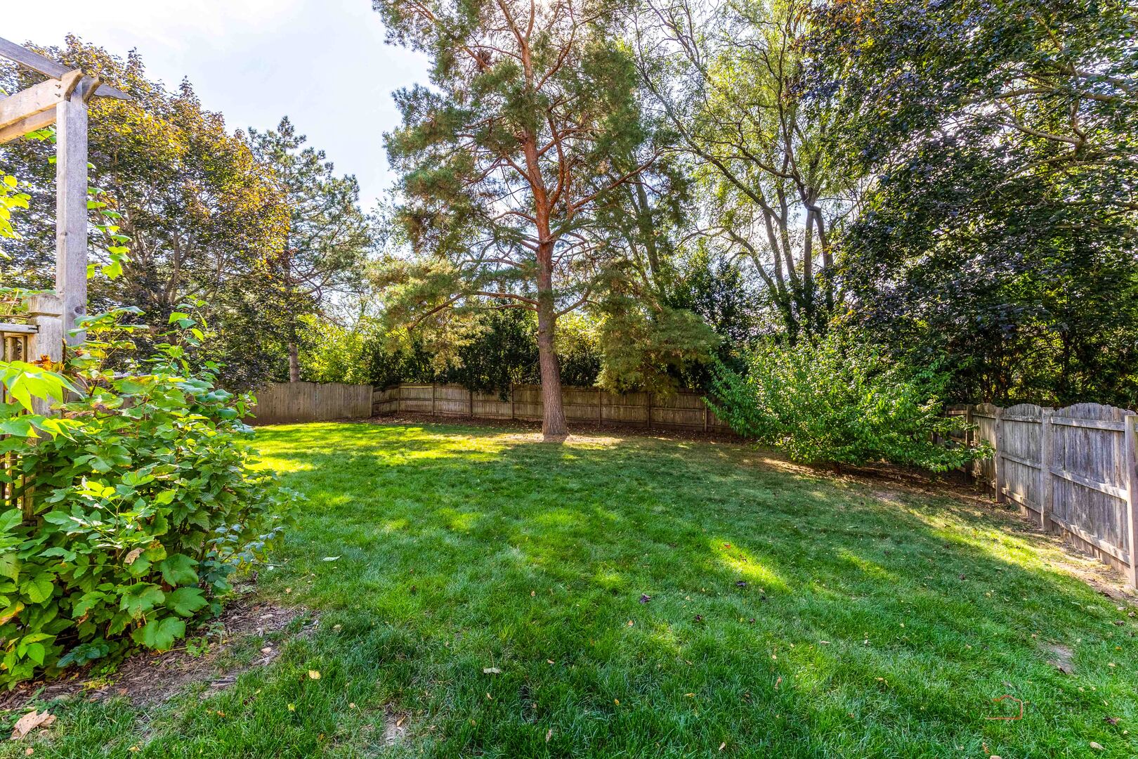 126 S Fiore Parkway, Vernon Hills, IL 60061