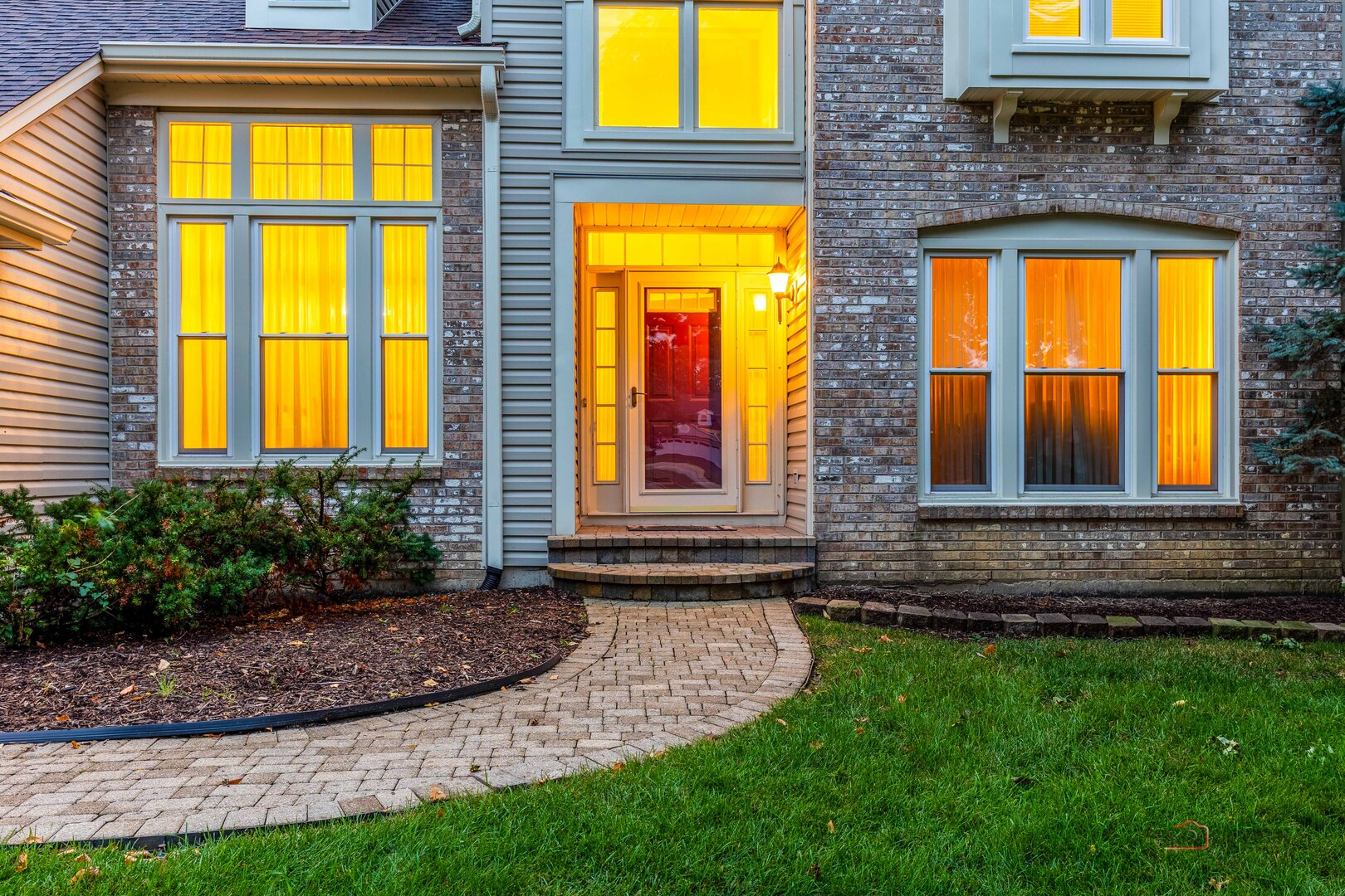 126 S Fiore Parkway, Vernon Hills, IL 60061