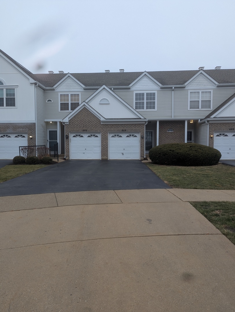 444 Arboretum Drive, Lombard, IL 60148