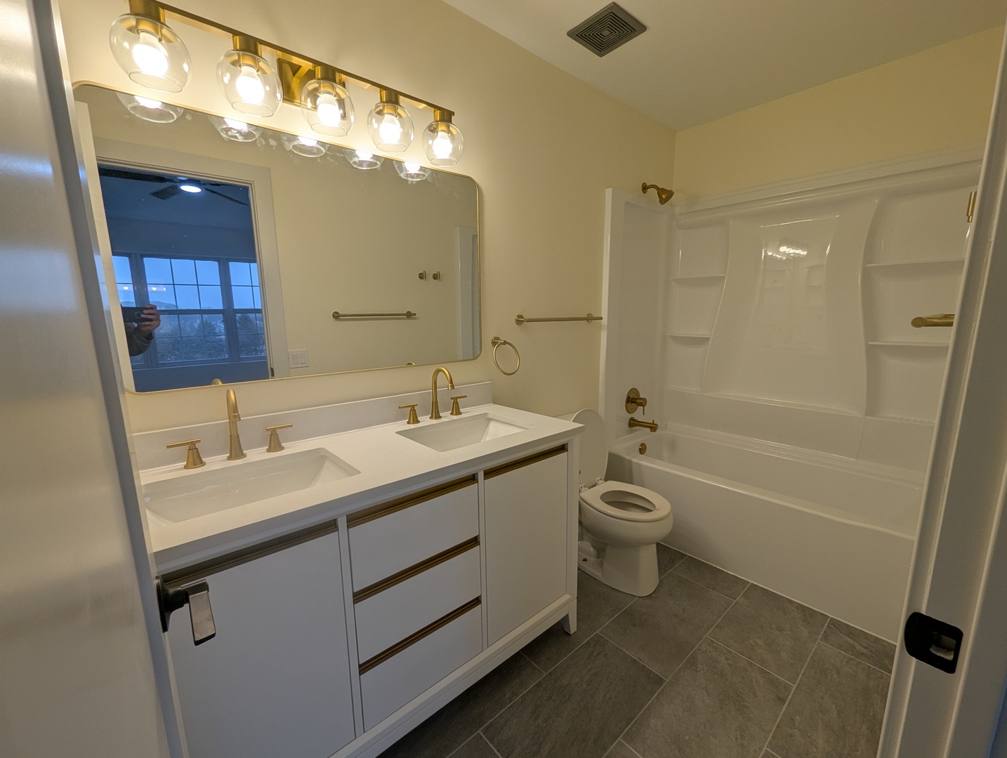 444 Arboretum Drive, Lombard, IL 60148