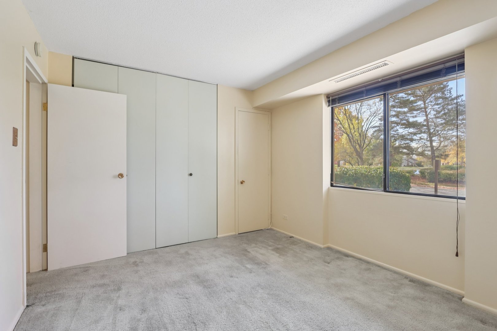 35 S Baybrook Drive #114, Palatine, IL 60074