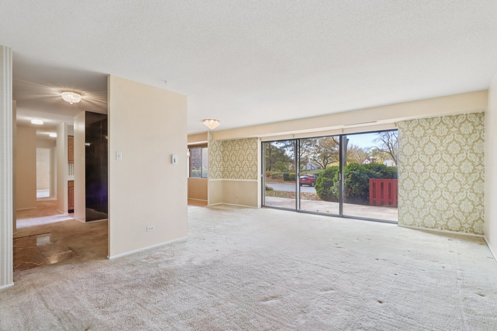 35 S Baybrook Drive #114, Palatine, IL 60074