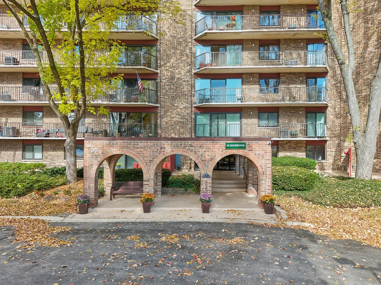 35 S Baybrook Drive #114, Palatine, IL 60074