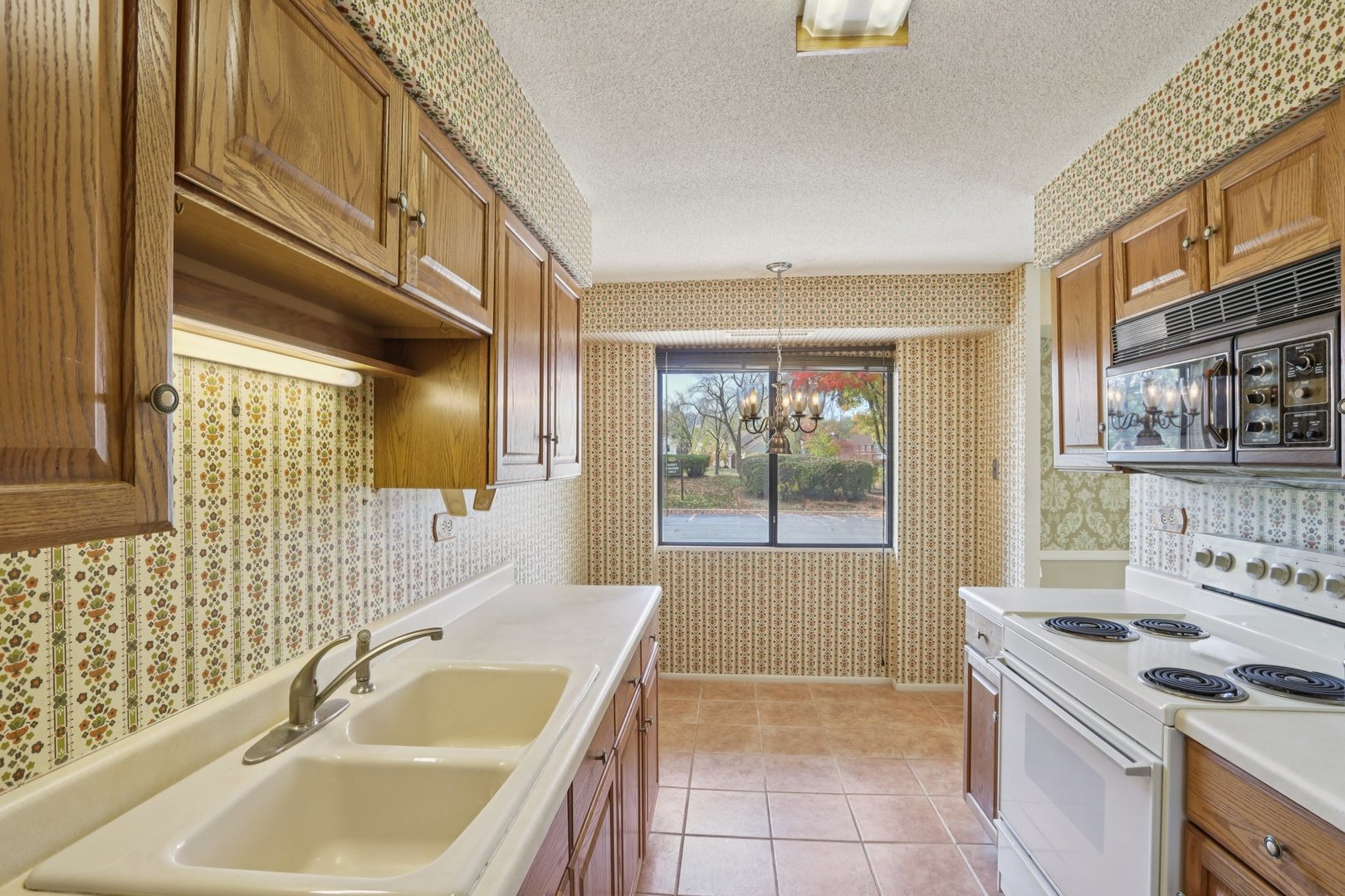 35 S Baybrook Drive #114, Palatine, IL 60074