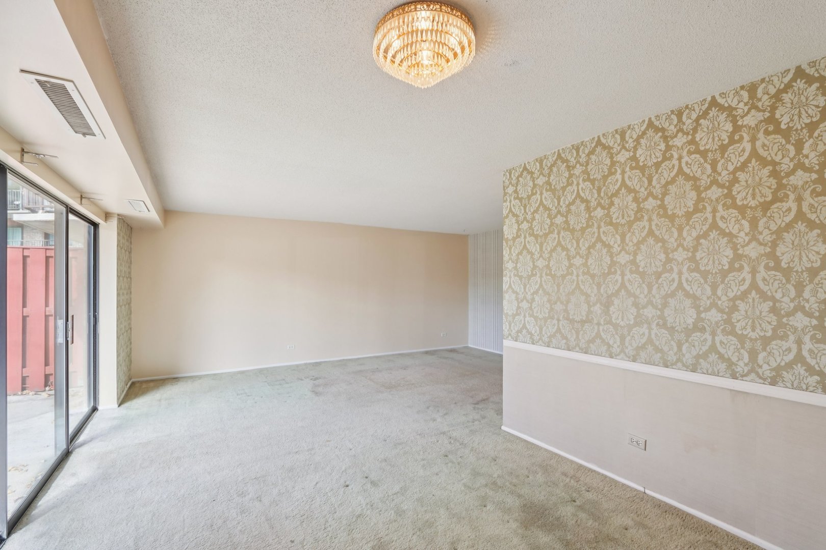 35 S Baybrook Drive #114, Palatine, IL 60074