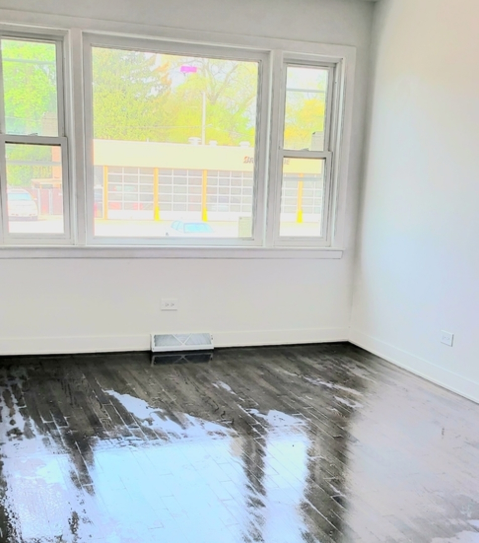 14751 PULASKI Road, Midlothian, IL 60445