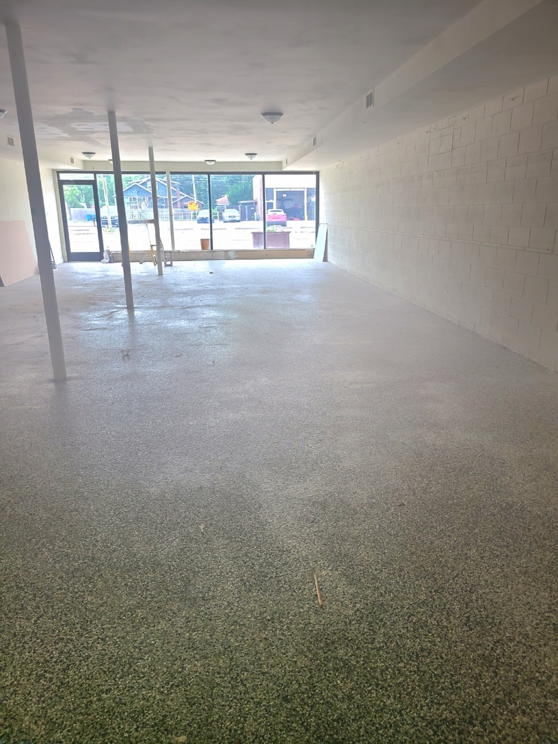 14751 PULASKI Road, Midlothian, IL 60445