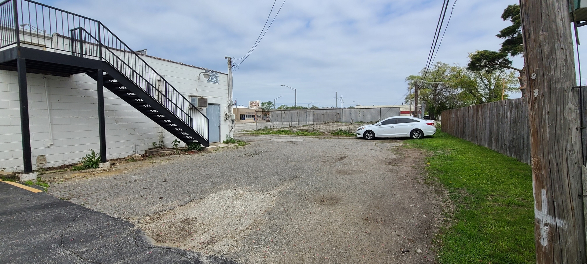 14751 PULASKI Road, Midlothian, IL 60445