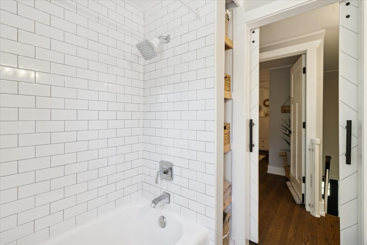 746 N Pine Avenue, Arlington Heights, IL 60004