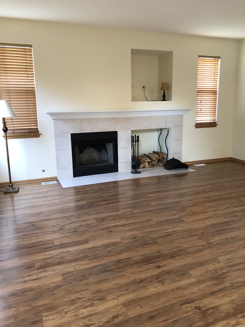 1860 FESCUE Drive, Aurora, IL 60504