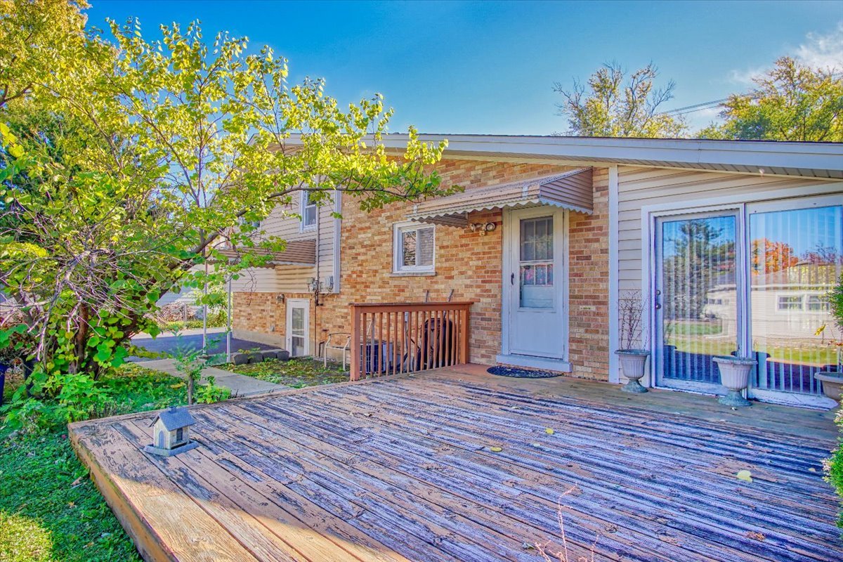 251 W Armitage Avenue, Elmhurst, IL 60126