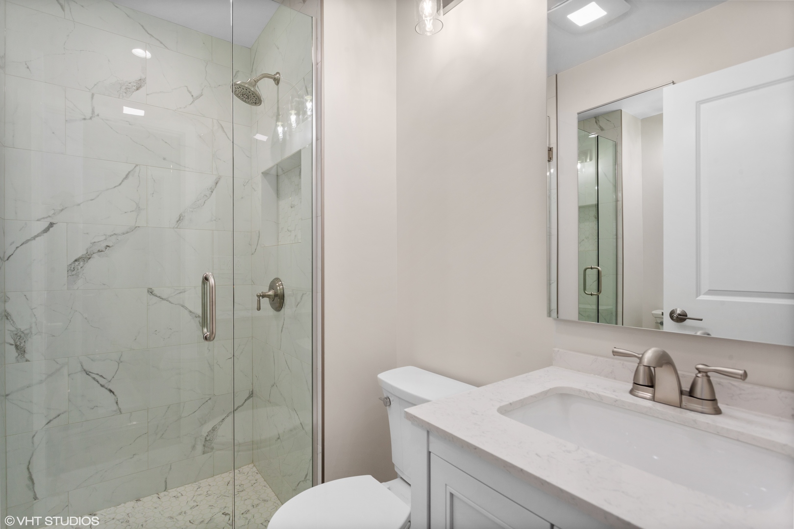 1915 Farmington Court, Naperville, IL 60565