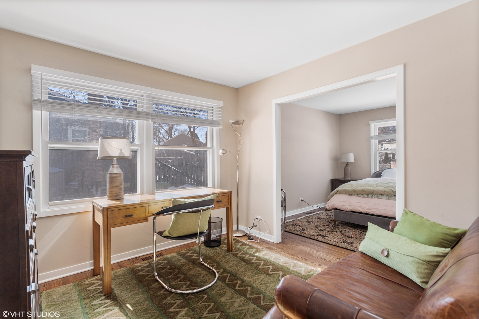 1915 Farmington Court, Naperville, IL 60565