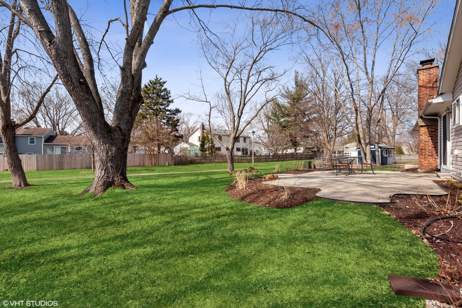 1915 Farmington Court, Naperville, IL 60565