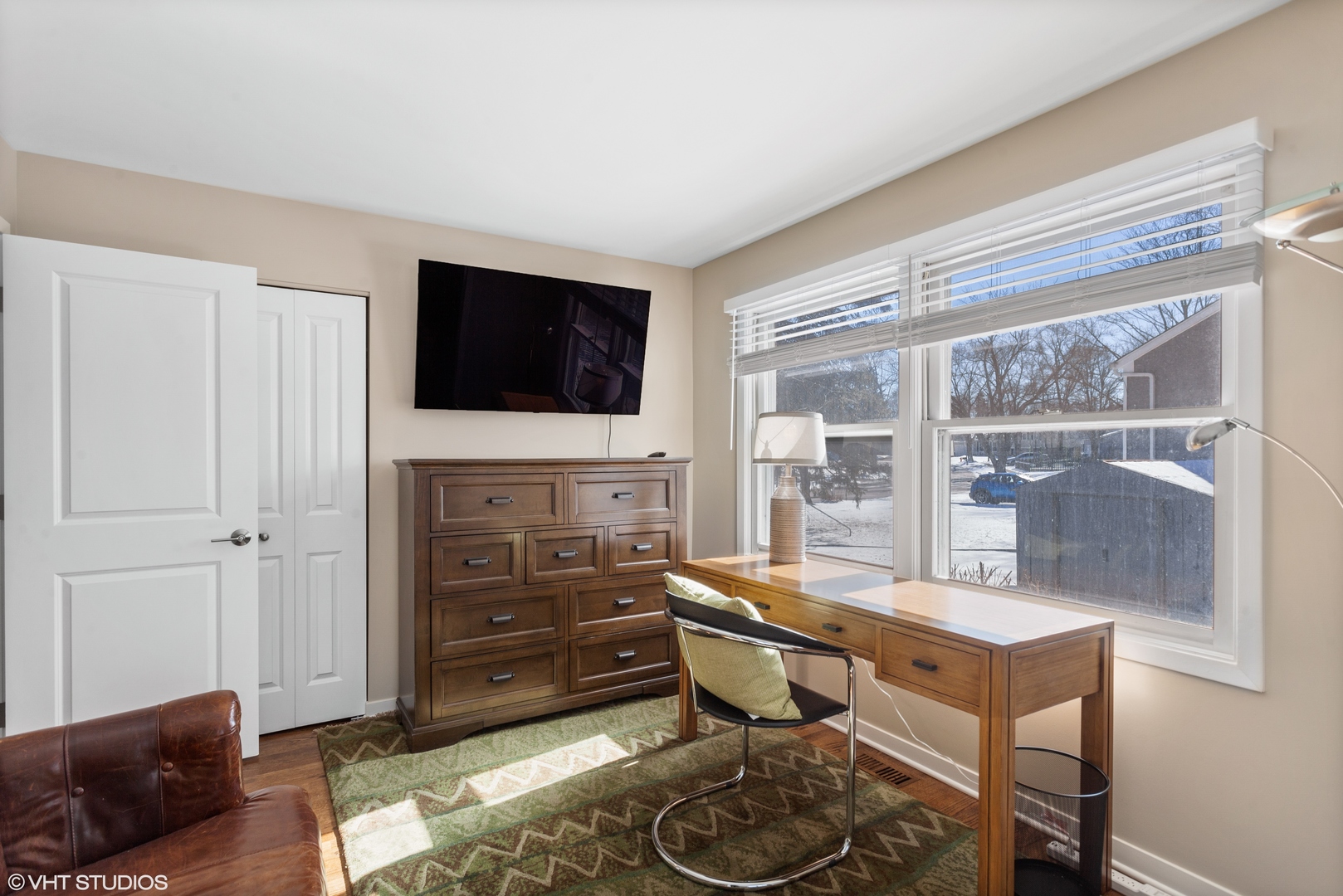 1915 Farmington Court, Naperville, IL 60565