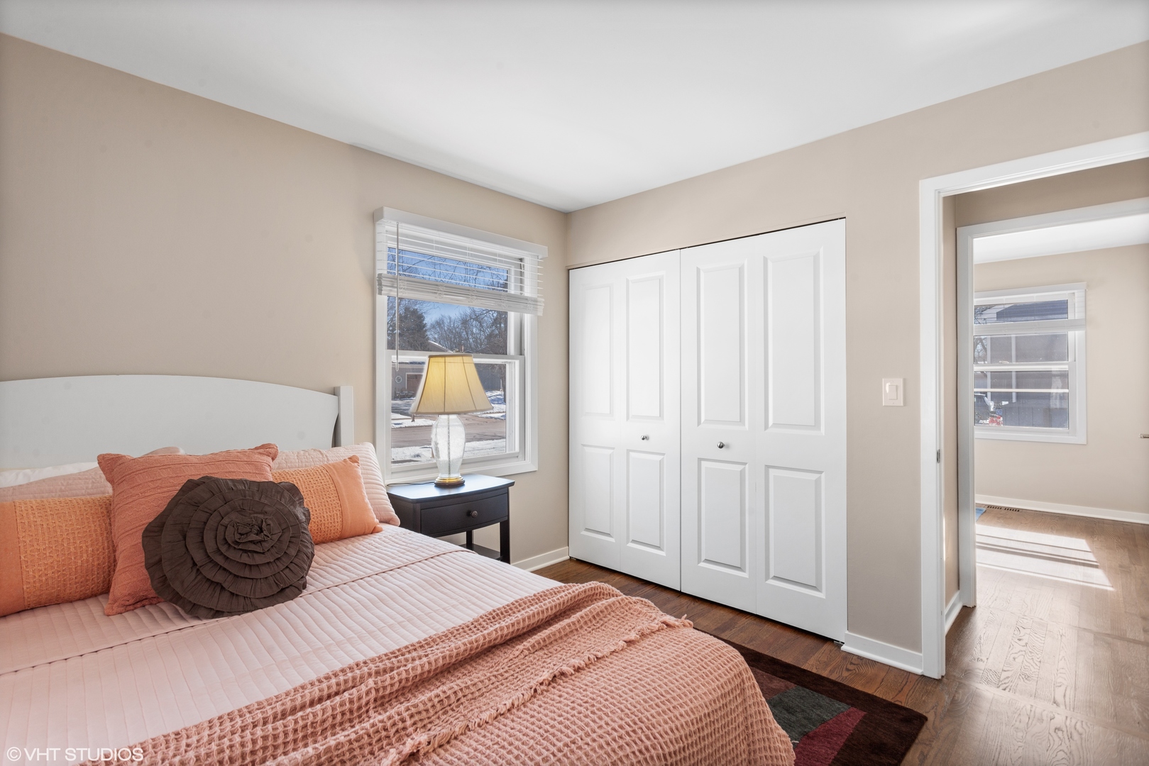 1915 Farmington Court, Naperville, IL 60565