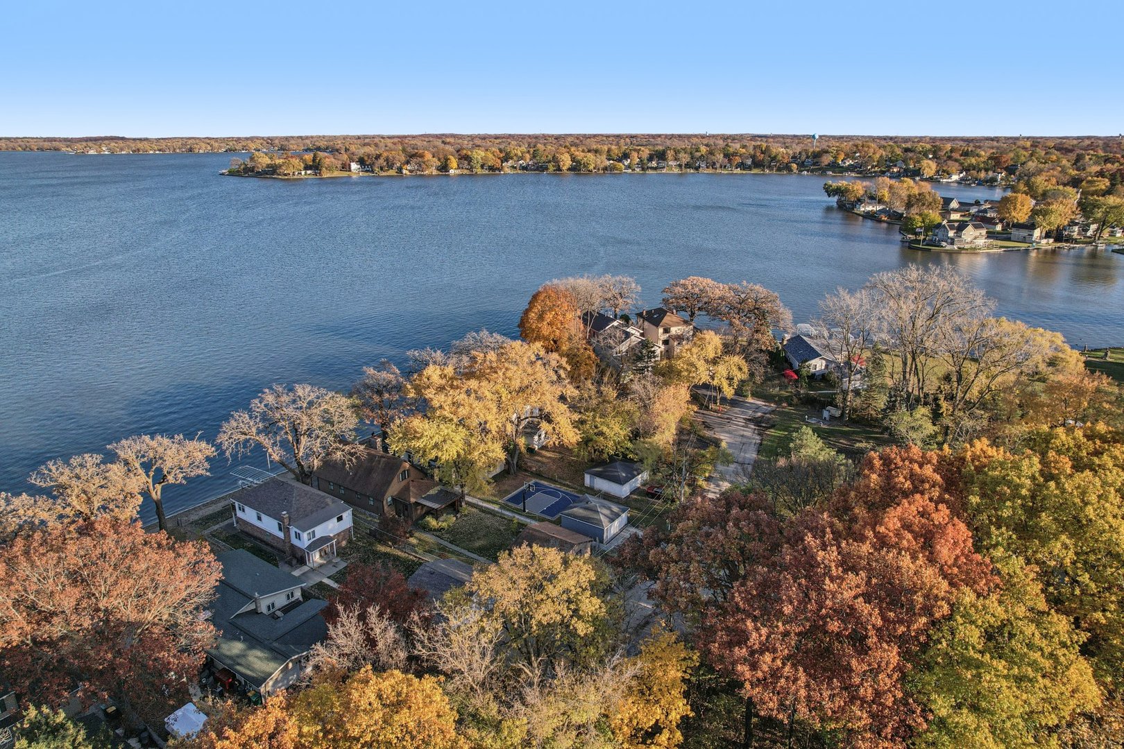 67 Cora Avenue, Fox Lake, IL 60020