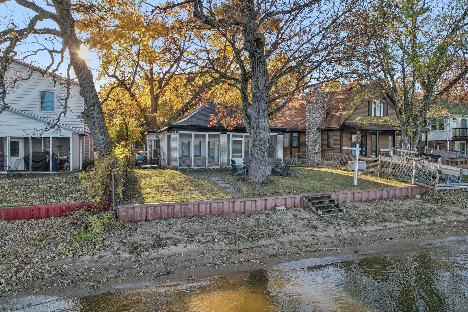 67 Cora Avenue, Fox Lake, IL 60020