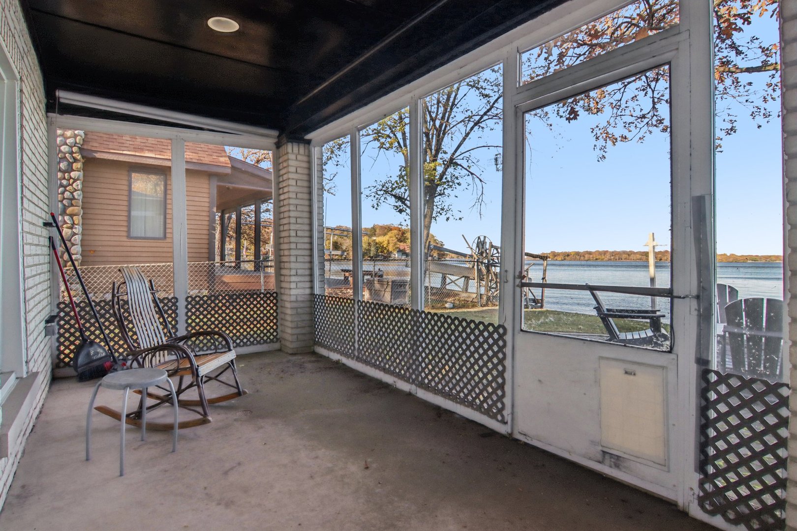 67 Cora Avenue, Fox Lake, IL 60020