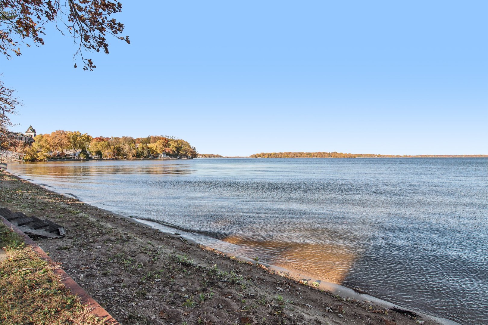 67 Cora Avenue, Fox Lake, IL 60020