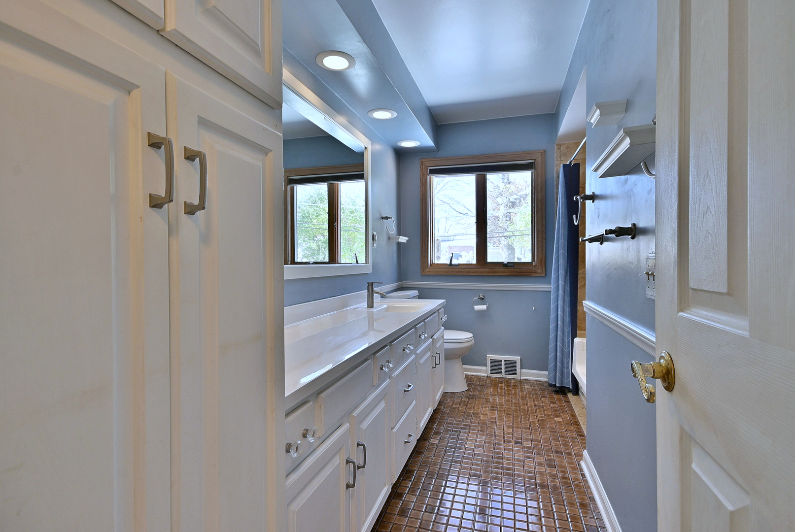 406 Hillcrest Drive, Prospect Heights, IL 60070