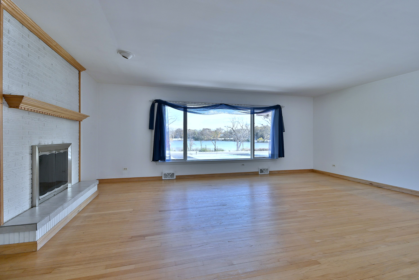 406 Hillcrest Drive, Prospect Heights, IL 60070