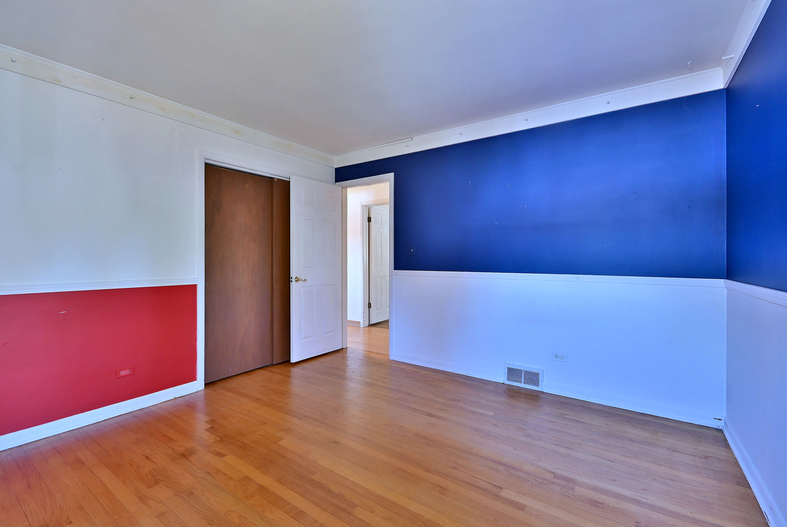 406 Hillcrest Drive, Prospect Heights, IL 60070