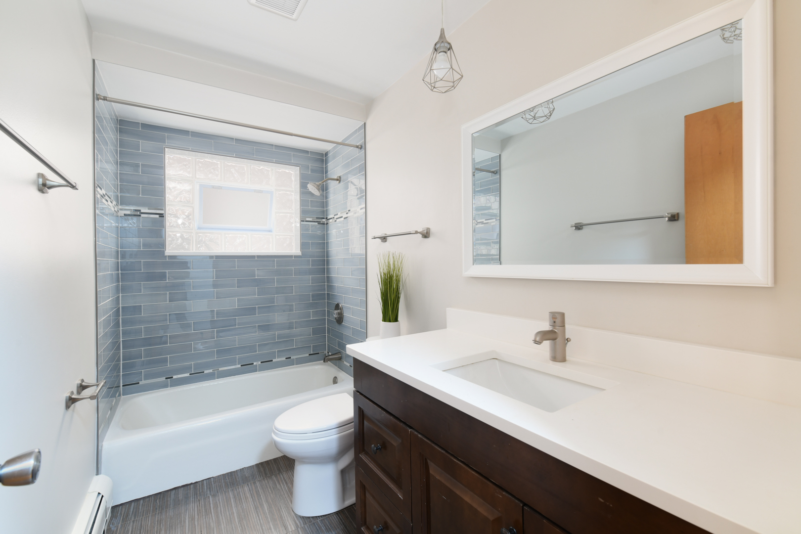 8629 W Summerdale Avenue #2, Chicago, IL 60656