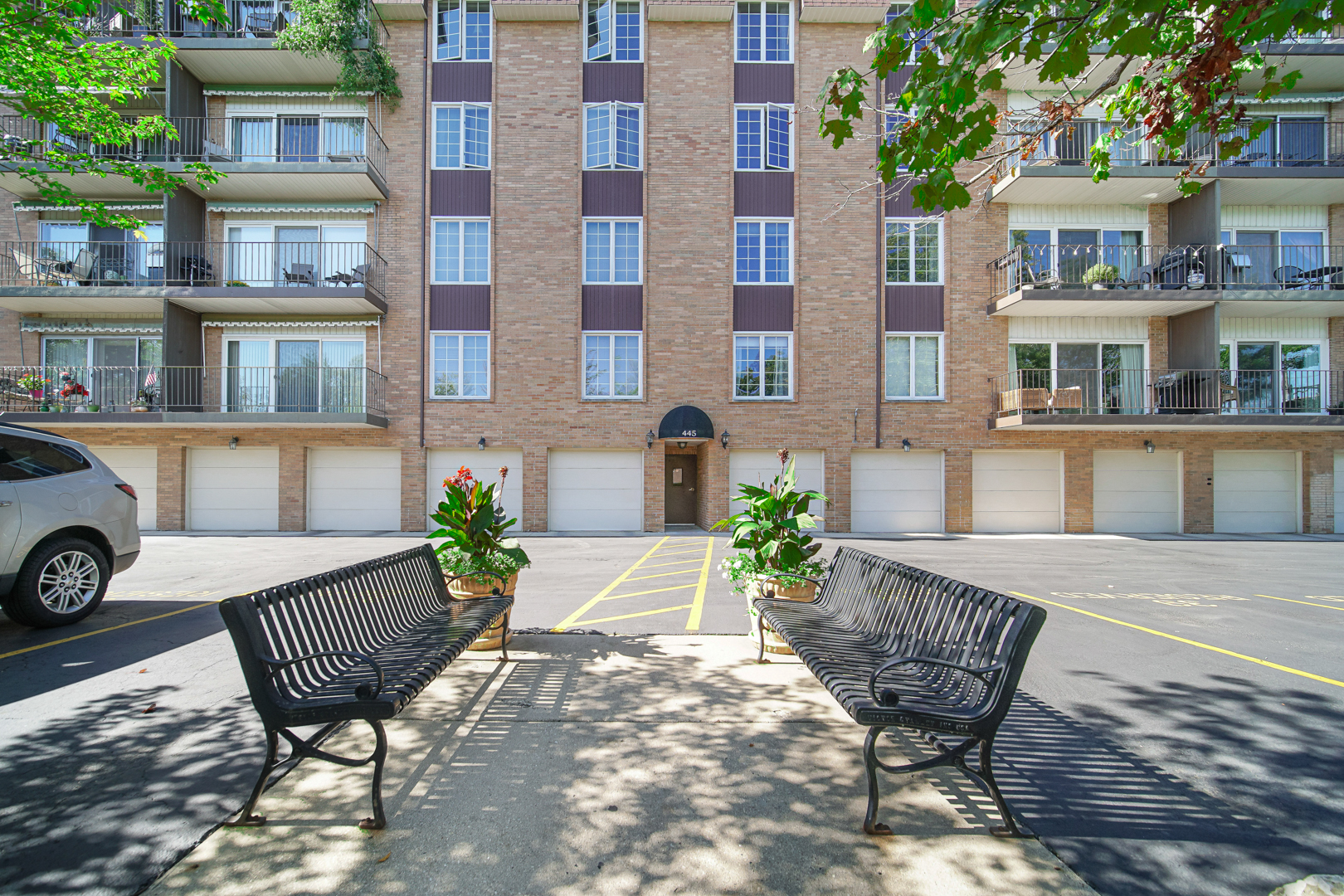 445 N Park Boulevard #3F, Glen Ellyn, IL 60137