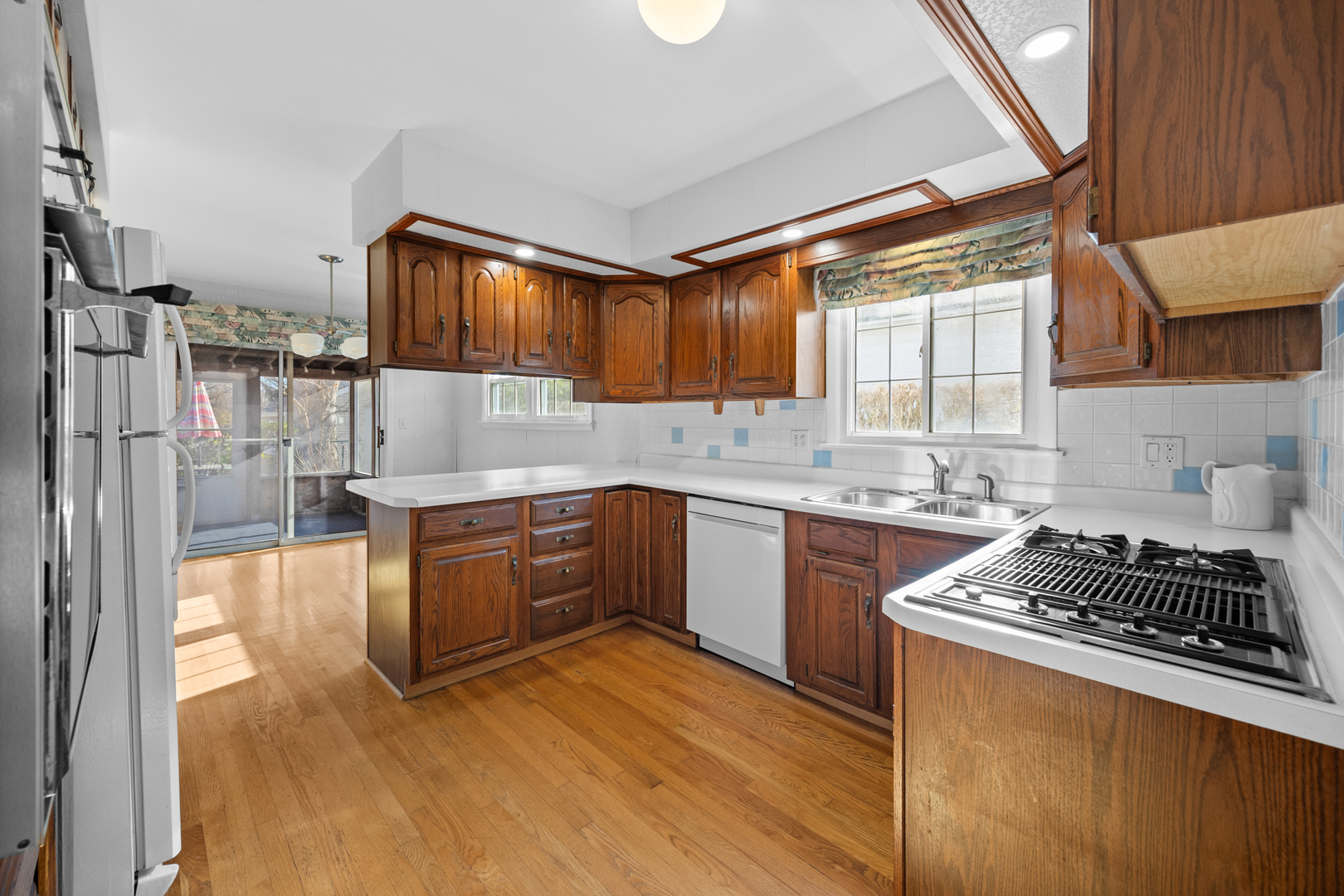 Arlington Heights, IL 60005