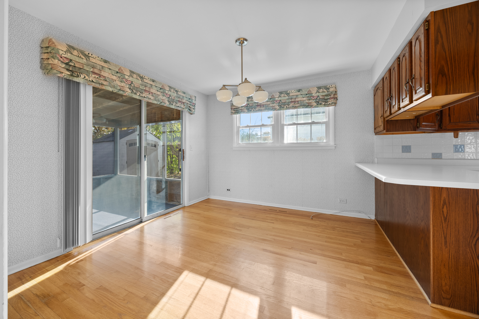 Arlington Heights, IL 60005